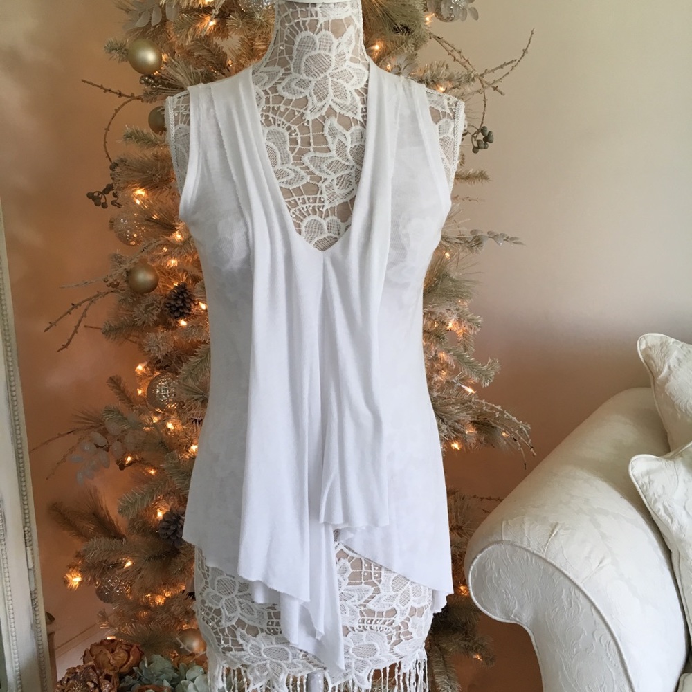 $98 Retail BCBG Maxazria top